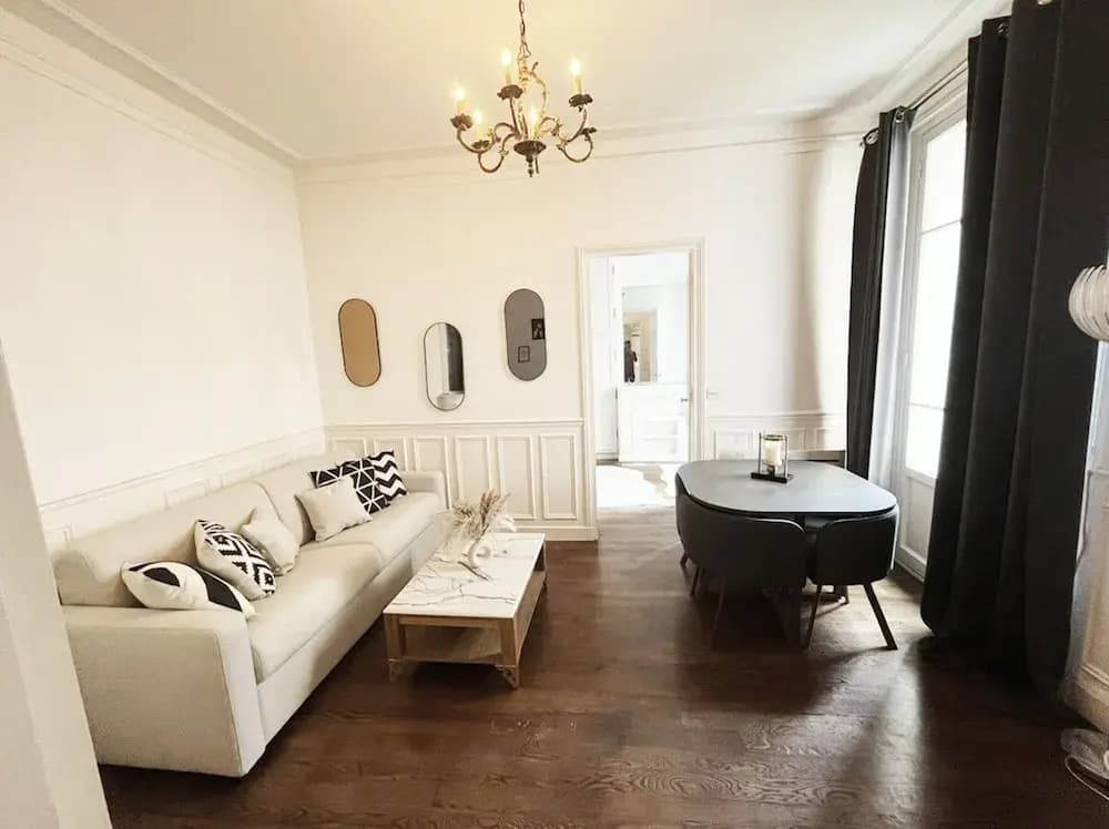 Superb Eiffel Tower Terrace Apartment - Miniature 7