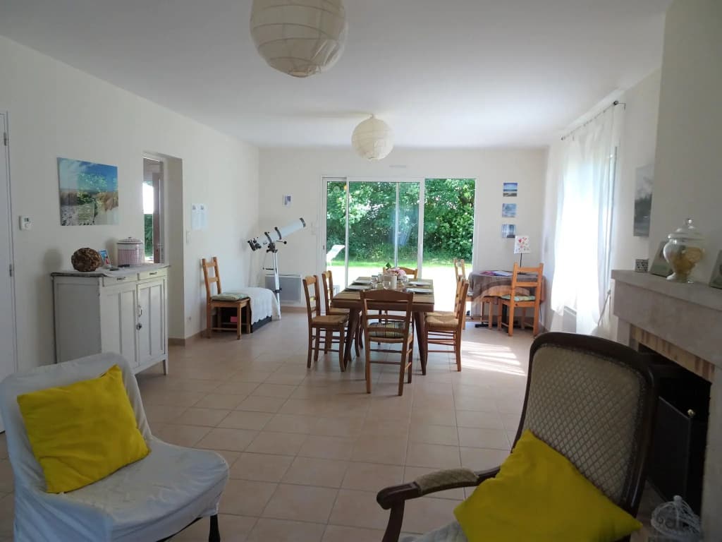 Spacious Holiday Home Located in the Heart of the bay of Mont St Michel - Miniature 6