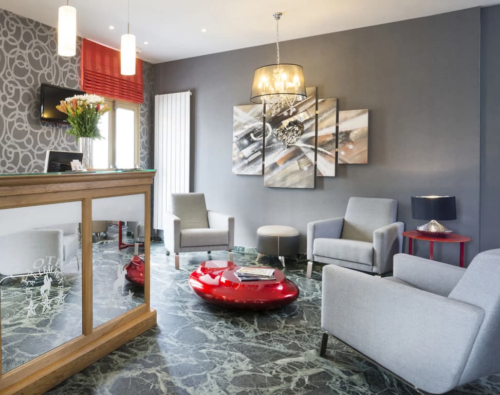 Hotel Charlemagne - Photo 4