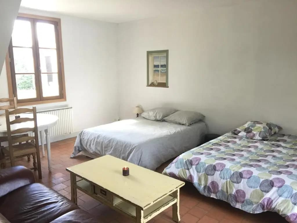 Chambres dans le gîte "Rêves de Gamins", proche du pôle Européen et du circuit des 24h - Miniature 8