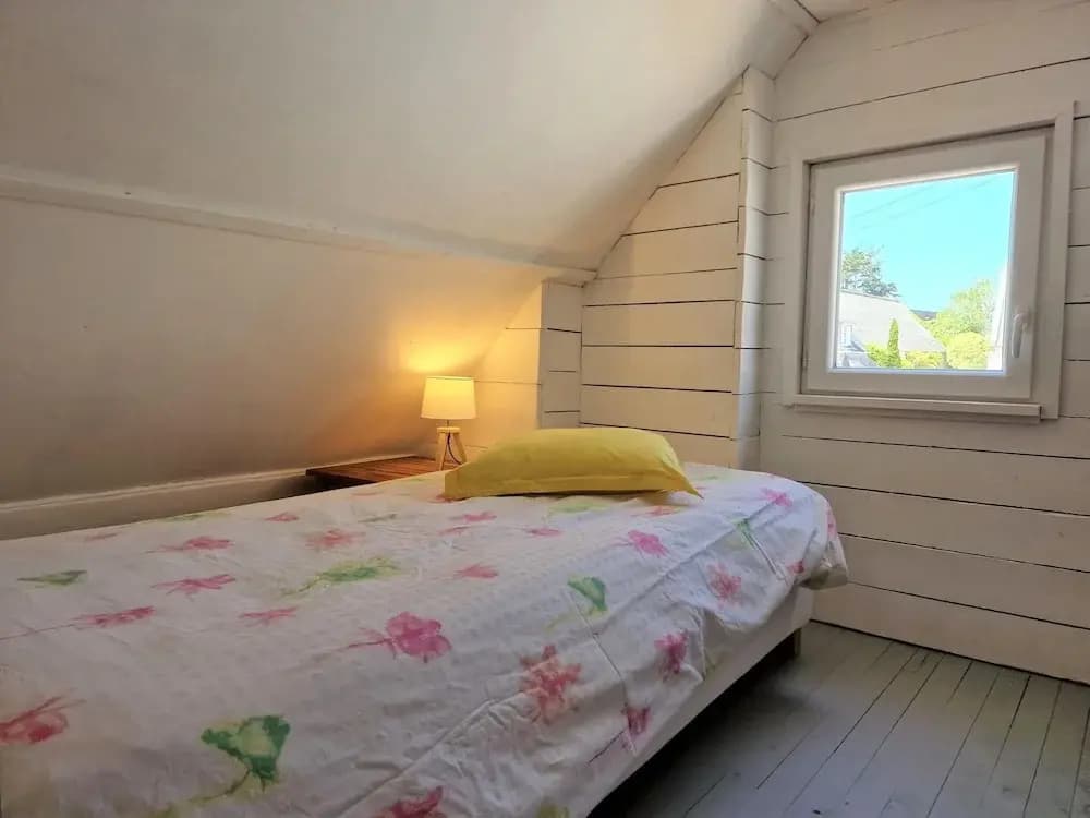 Comfortable Holiday Home on Large Garden Plot in Locquirec - Miniature 2