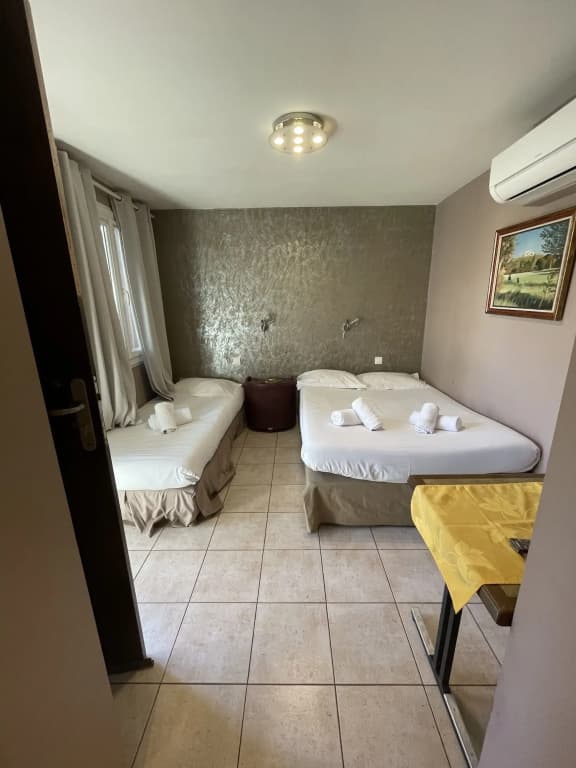 Hotel Les Cigalons - Photo 4