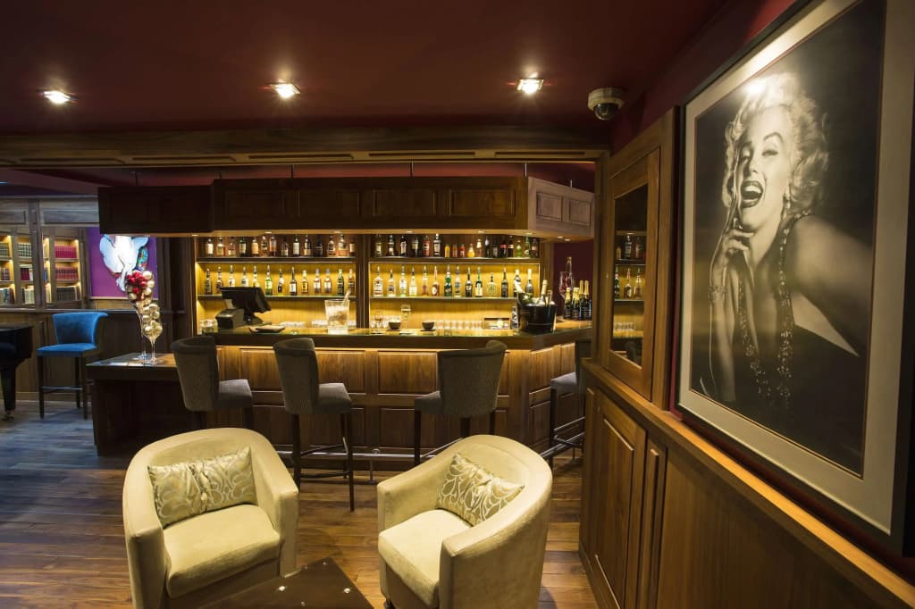 Best Western Plus Cannes Riviera & Spa - Photo 2