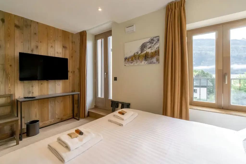 Hostellerie du petit Saint Bernard - Photo 3