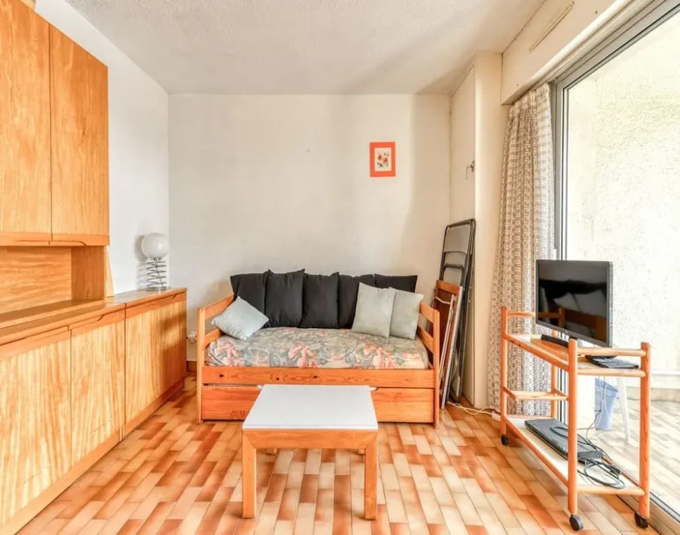 Peaceful Stay Near the Coast - Miniature 7