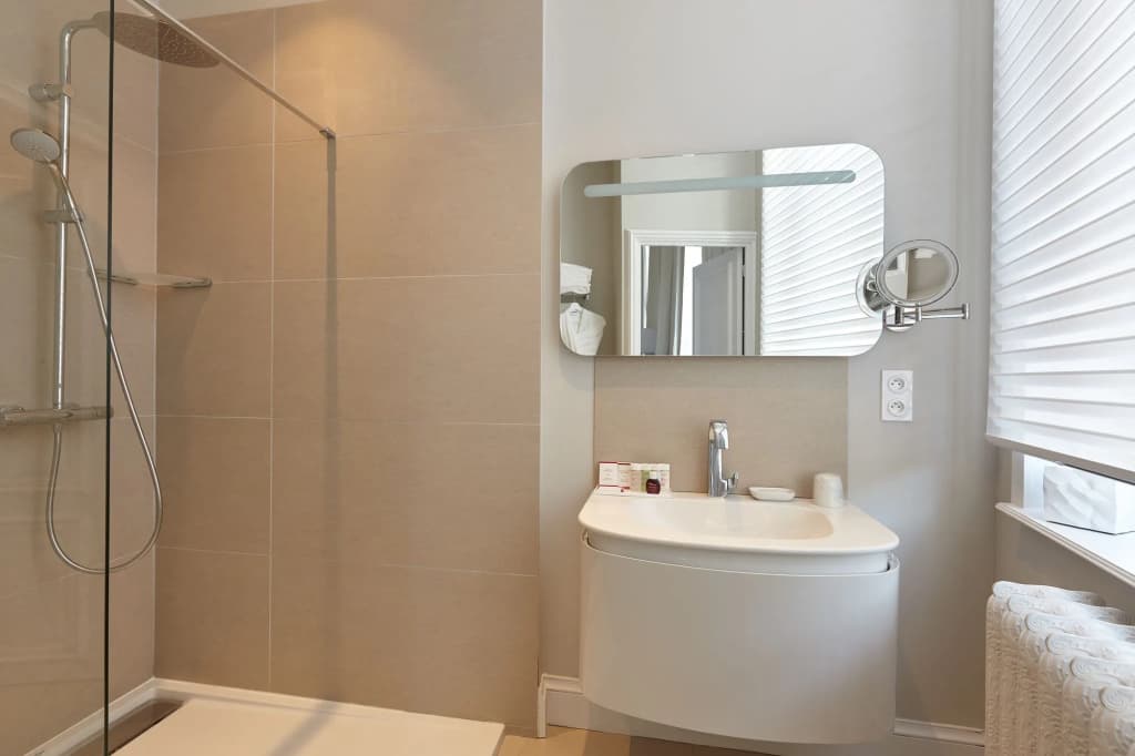 Clarance Hotel Lille - Miniature 8