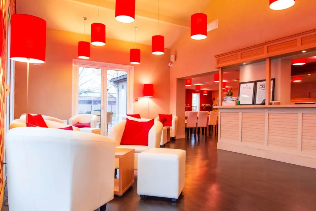 Best Western Bourgoin Jallieu - Photo 3