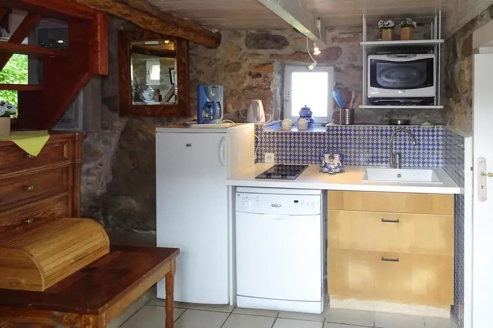 Stone House in Brittany With Sea Views - Miniature 7