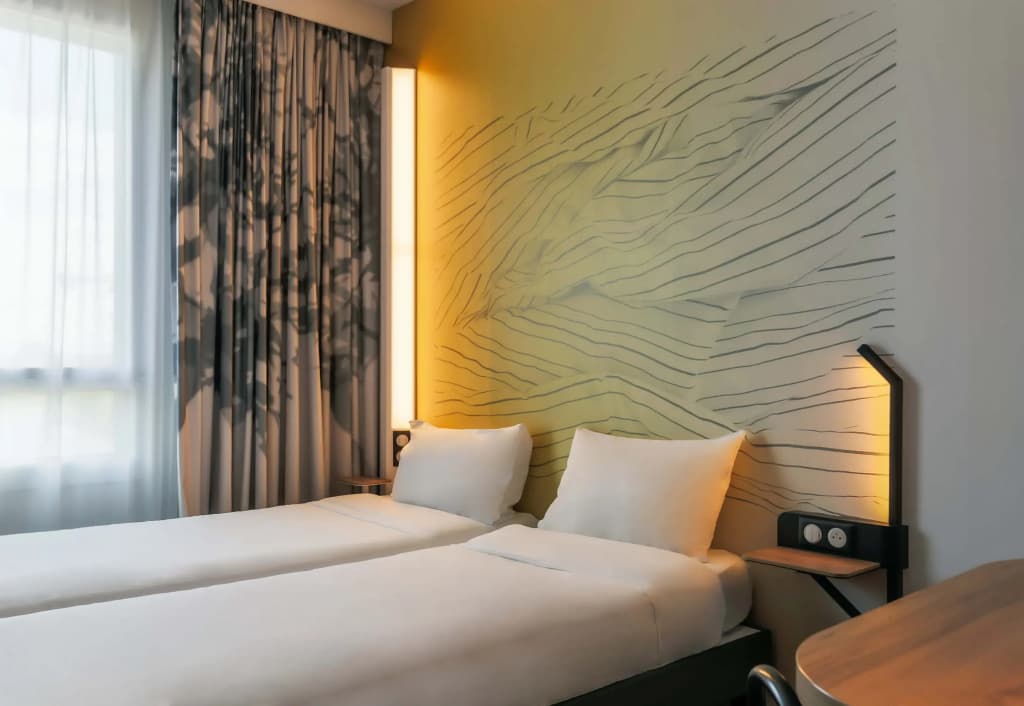 B&B HOTEL Thionville Centre Gare - Photo 4