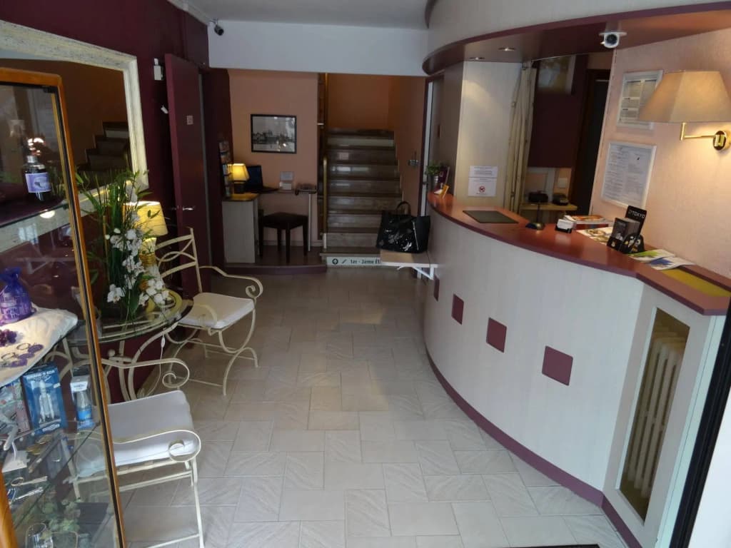 Hotel Akena Le Prado - Photo 2