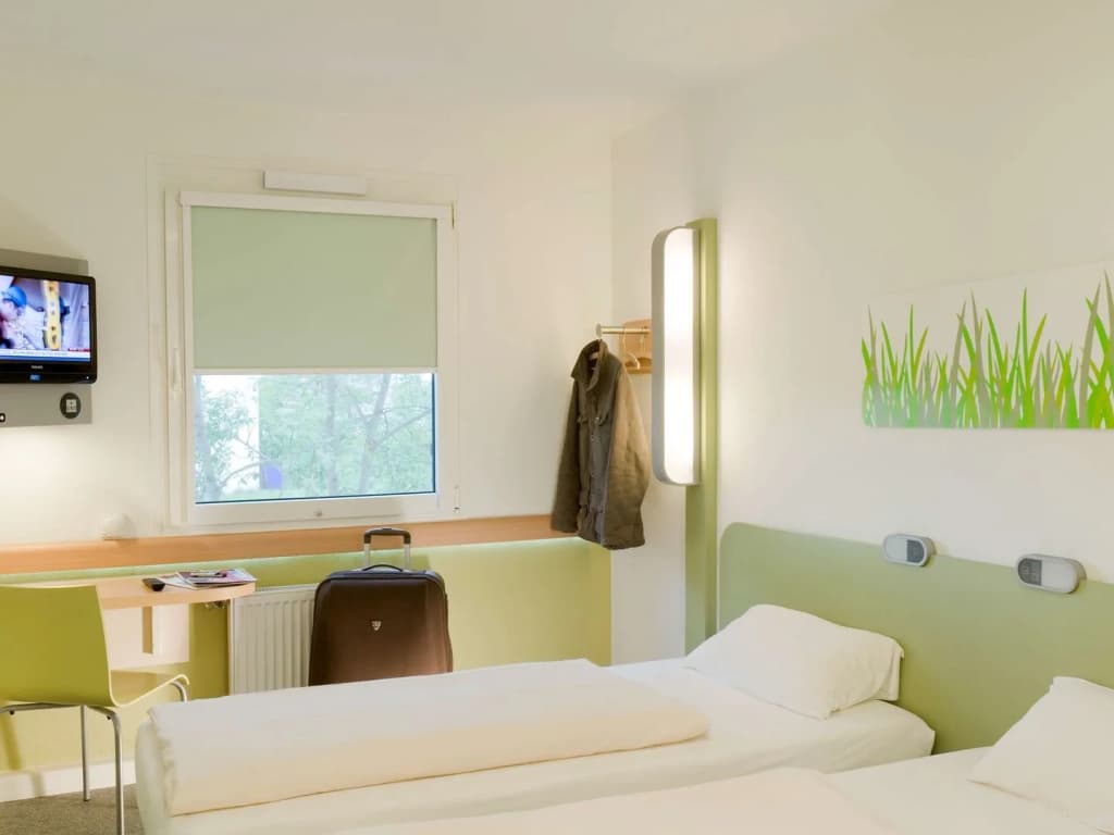 ibis budget Fréjus Saint-Raphaël Centre et Plage - Photo 4