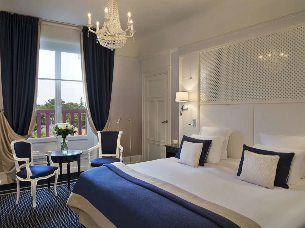 Hôtel Barrière l'Hermitage - Miniature 3