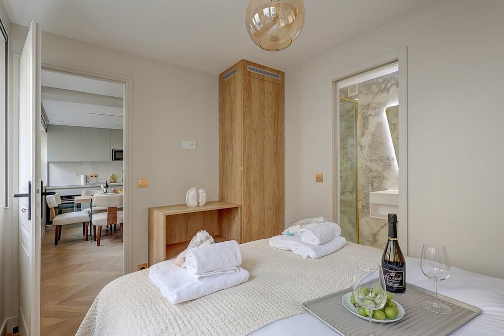 Sublime AC Apartment Eiffel Tower Champs de Mars - Photo 3