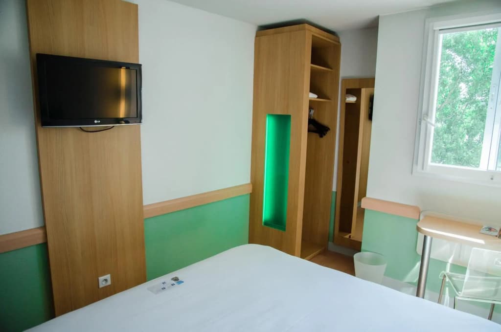 ibis budget Aeroport le Bourget Garonor - Photo 3