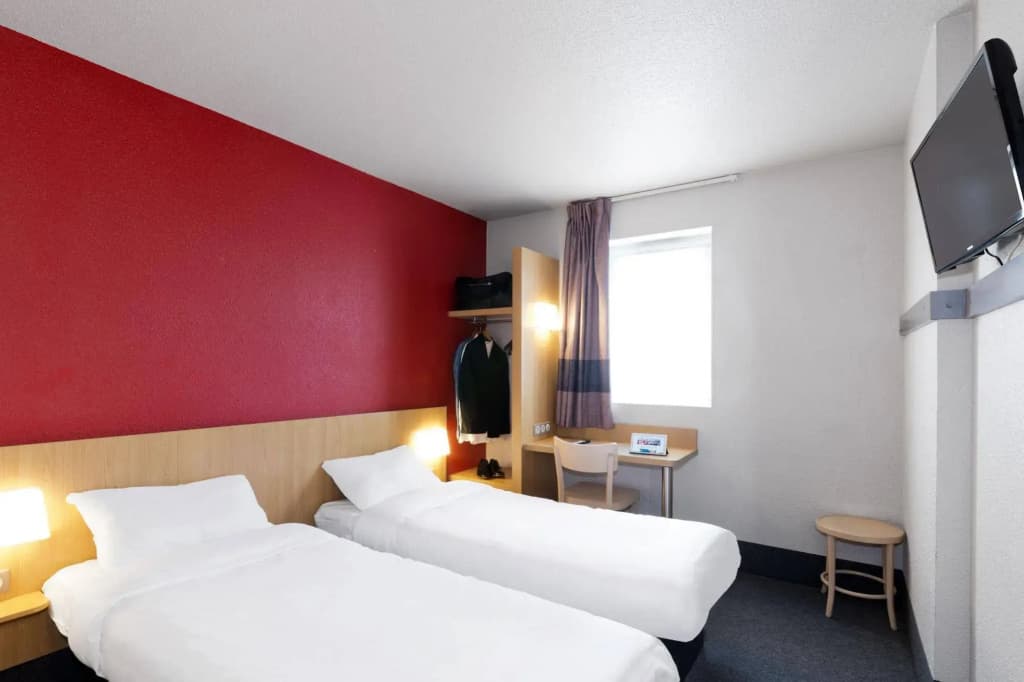 B&B HOTEL Nantes Rezé Saint-Sébastien - Photo 2