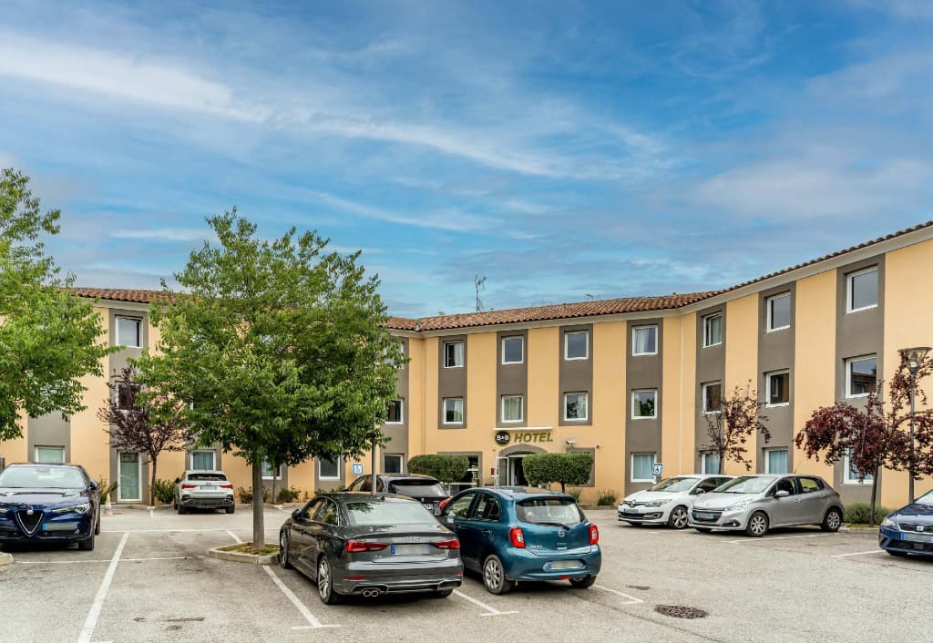 B&B HOTEL Aix-en-Provence Le Tholonet - Photo 1