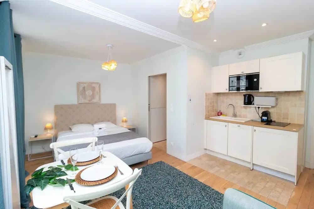 Superb and New Studio in the Center of Paris - Miniature 6