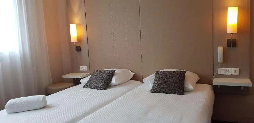 Hotel Bristol - Photo 4