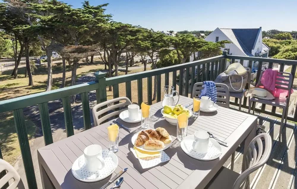 Coastal Stay Near Salt Marsh Trails - Miniature 6