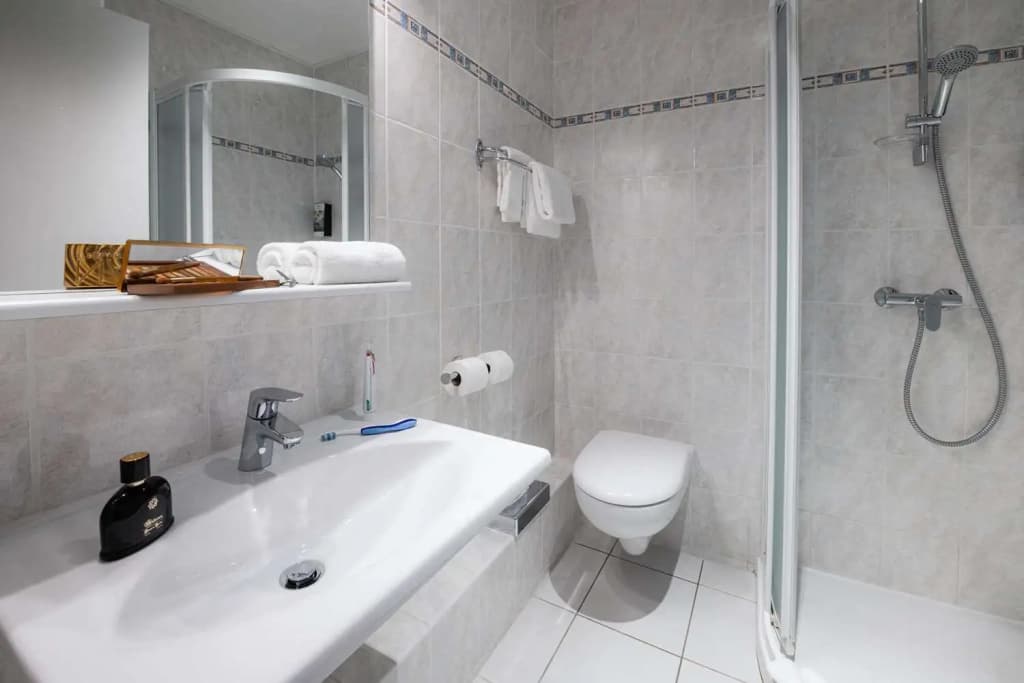 Best Western Plus Au Grand Saint Jean - Miniature 8
