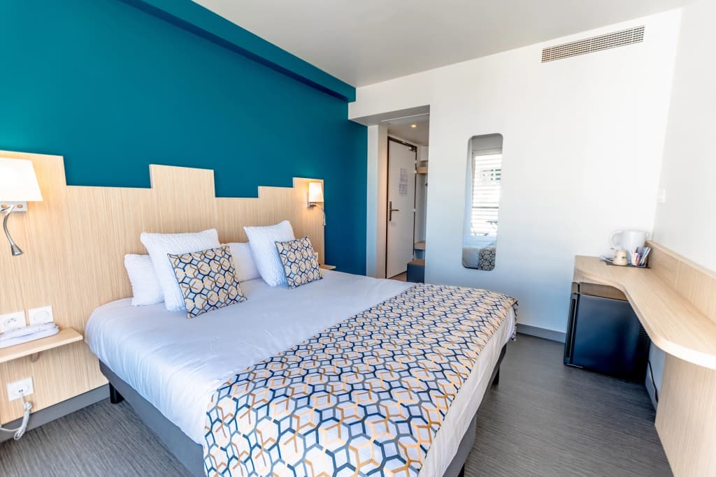 Sure Hotel by Best Western Saint-Raphael Le Dramont - Photo 2