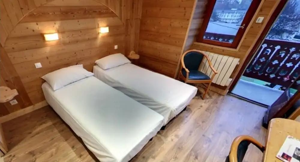 Hôtel Les Chalets - Miniature 6