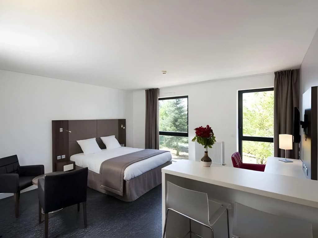 Adonis Dijon Maison Internationale - Miniature 6