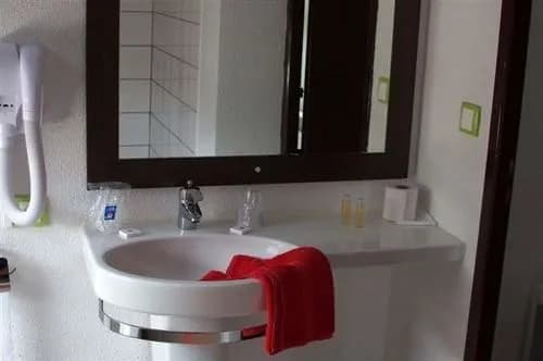 Hotel Kyriad Design ENZO PONT A MOUSSON - Miniature 6