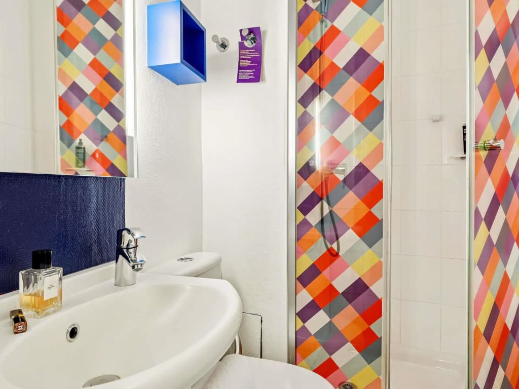 ibis Styles Paris République - Miniature 8