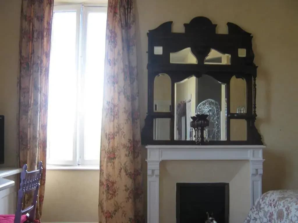 Pear Blossom House - Miniature 5