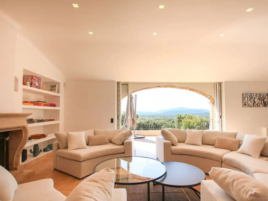 Majestic Holiday Home in Grimaud With Private Pool - Photo 2