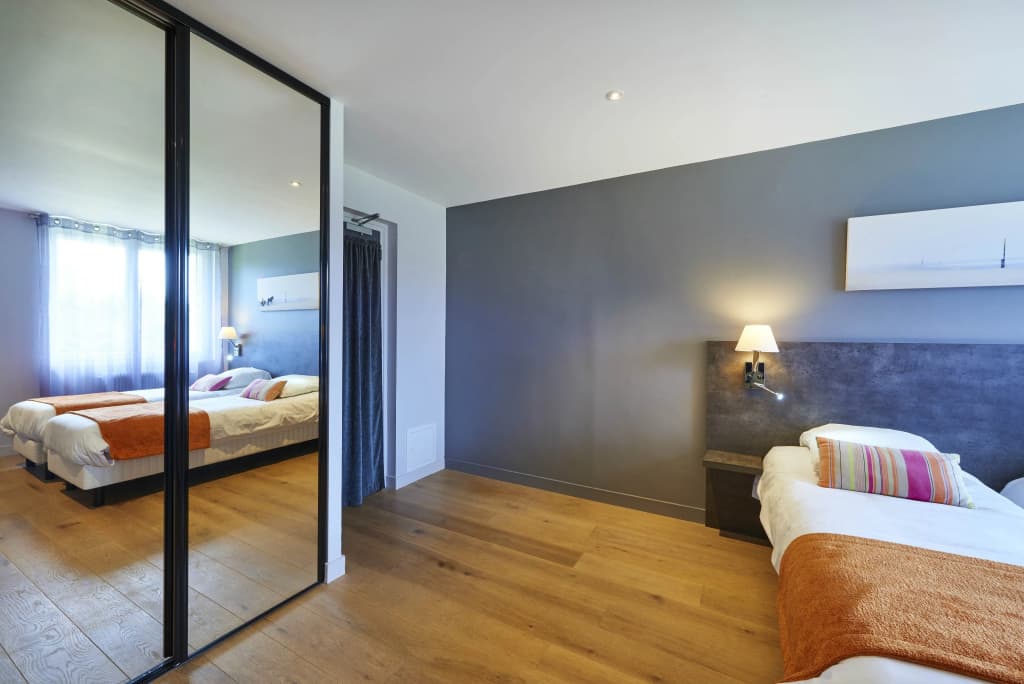 Cozy Hotel - Miniature 4
