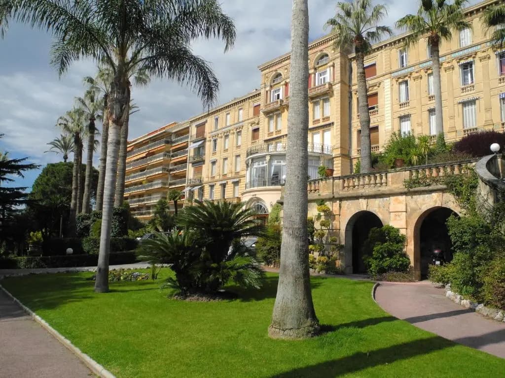 90m2 Apartement - Les Palmiers de Cannes - Photo 1