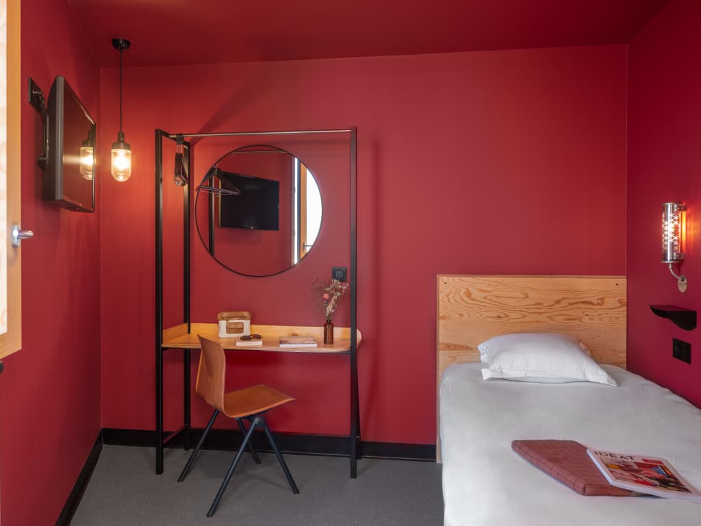 Eklo Hotels Montpellier City center Saint-Roch train station - Photo 5