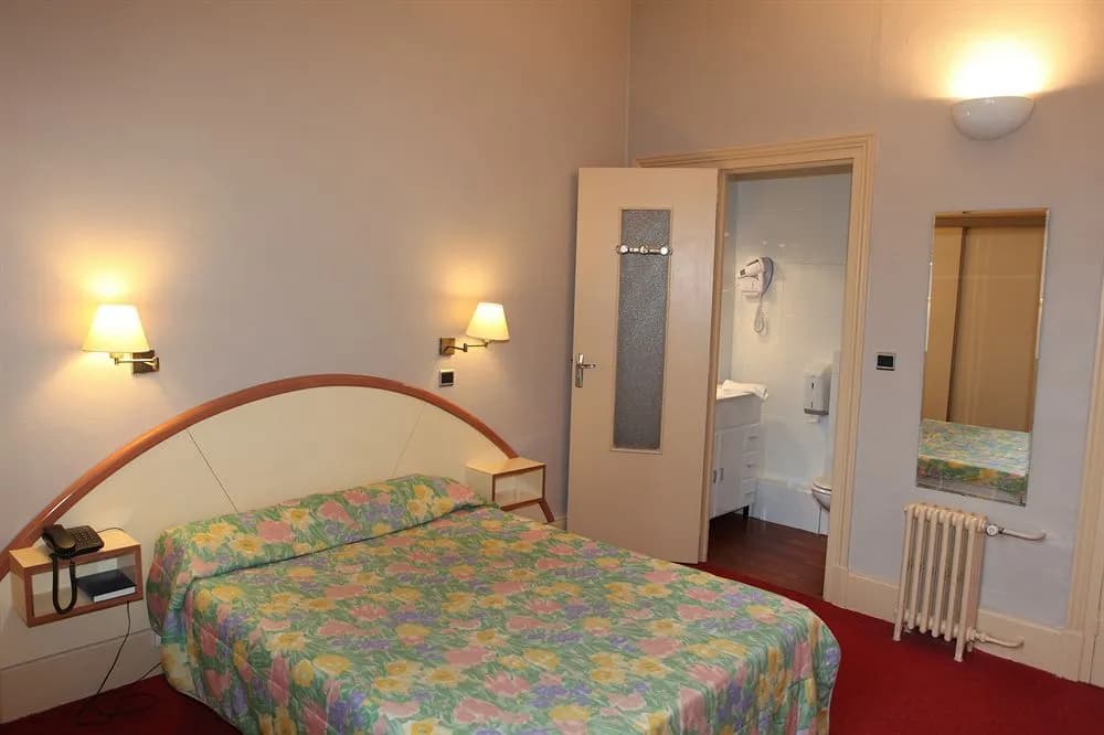 Inter Hotel Bristol - Photo 2