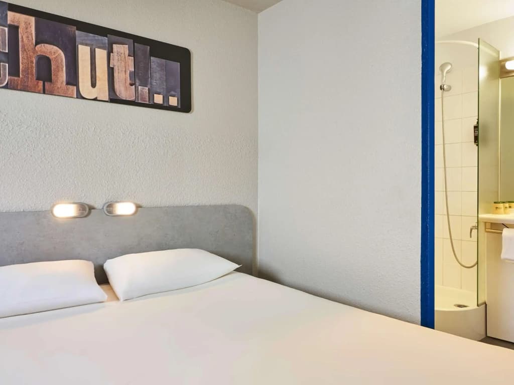 ibis budget Versailles Chateau Saint Cyr - Miniature 6