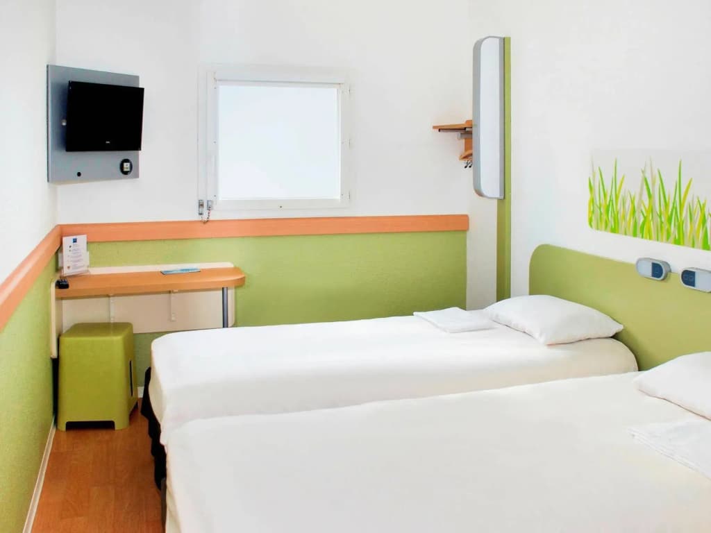 ibis budget Flers Les Grands Champs - Miniature 6