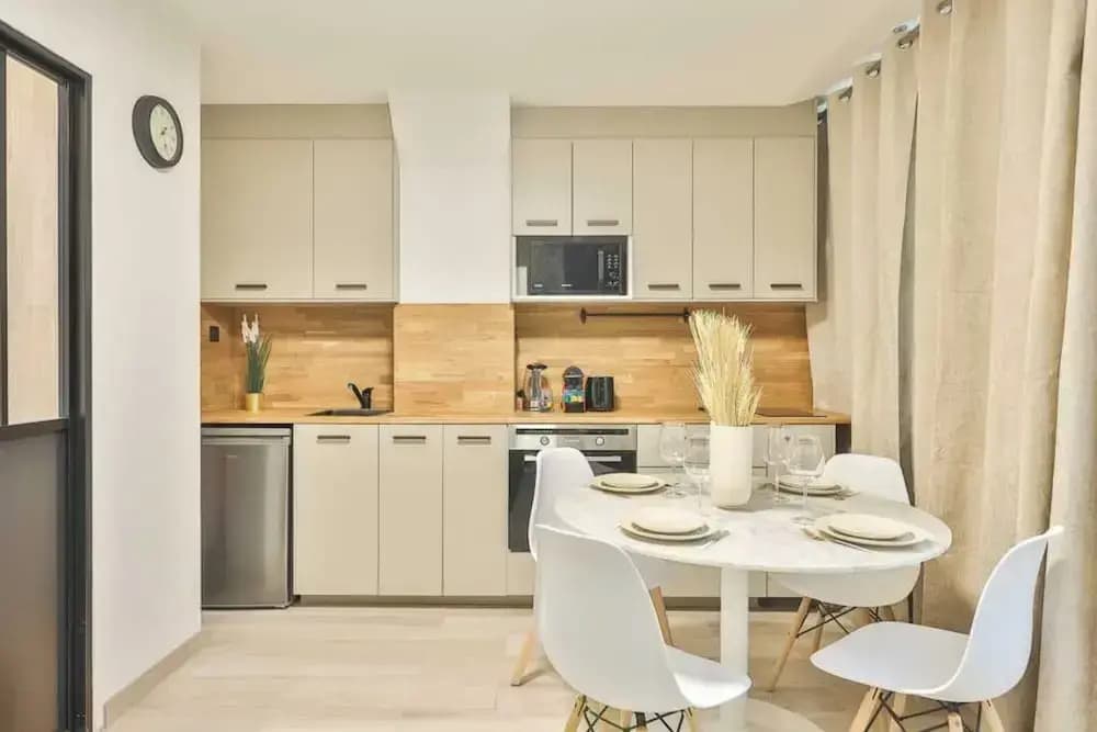 Newly Renovated Appartement Canal de L'ourq - Miniature 6