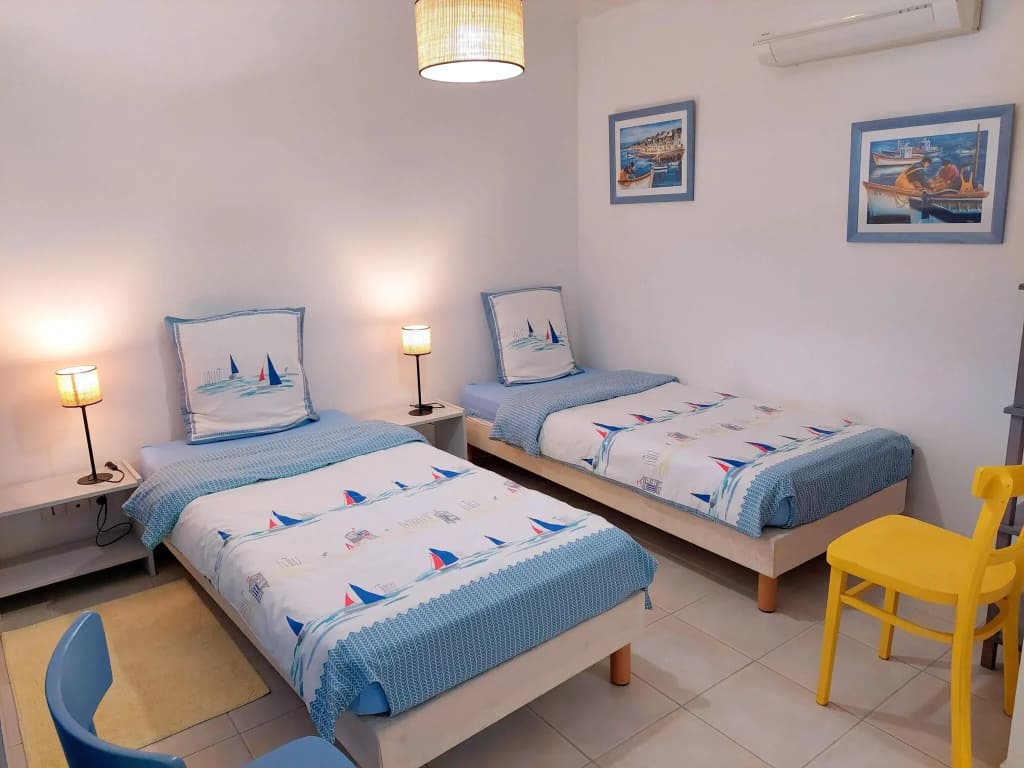 Seaside Villa in Guisseny With Stunning Views - Miniature 4