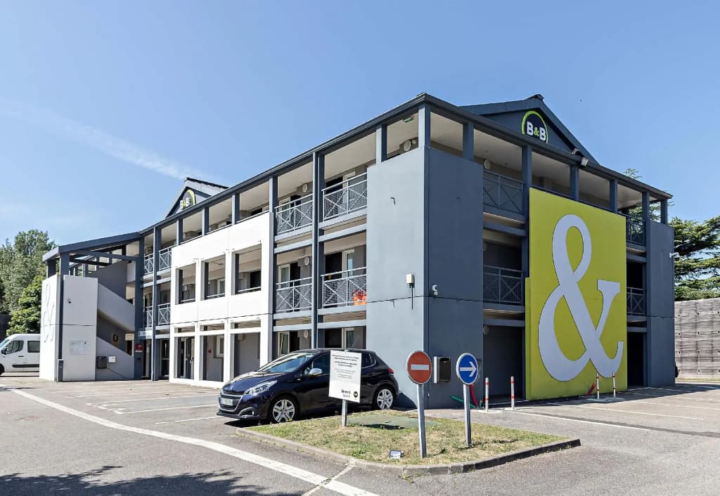 B&B HOTEL Rouen Parc des Expos Zénith - Photo 1
