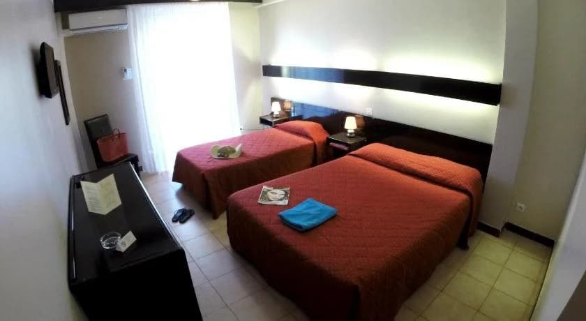 Beach Hotel - Miniature 4
