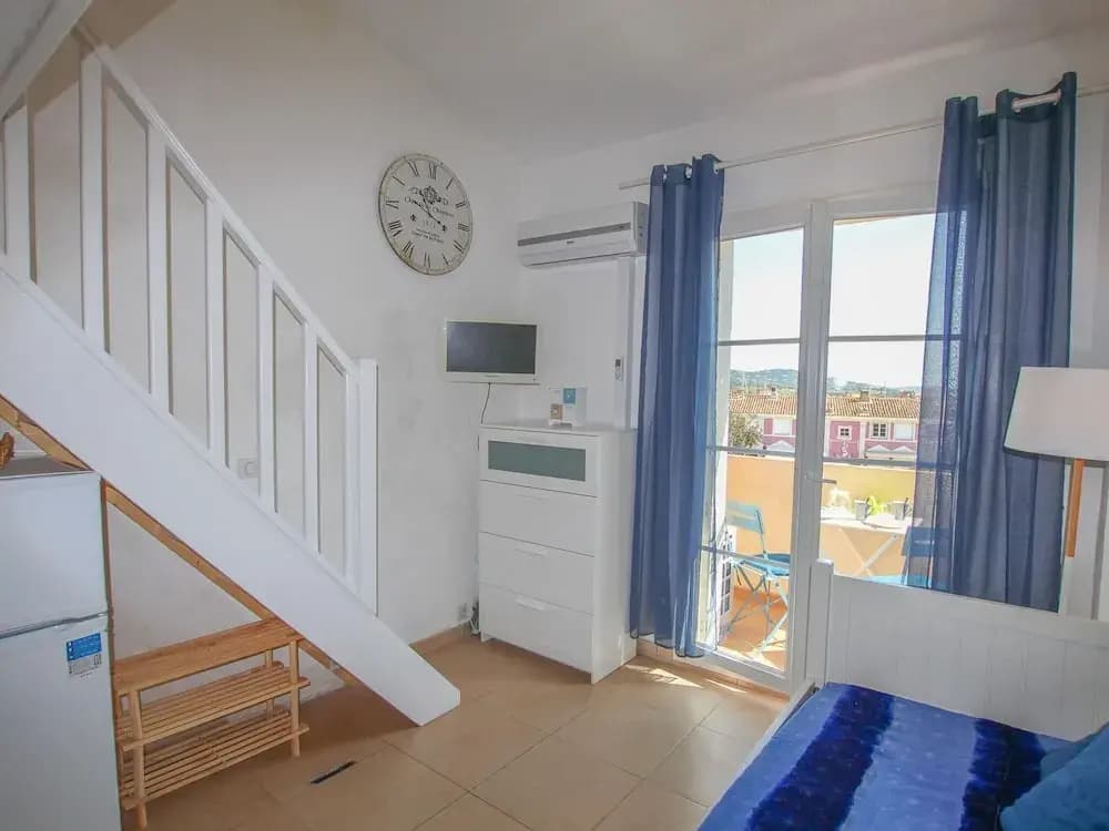 Comfortable Holiday Home Near the Beach - Miniature 7