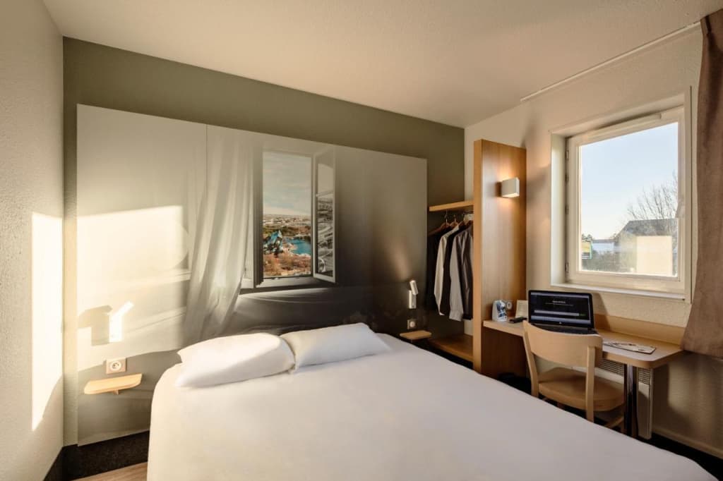 B&B HOTEL Poitiers (1) - Miniature 6