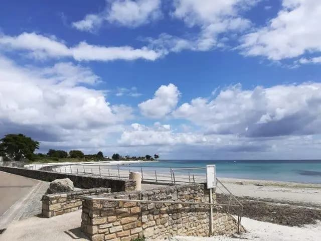 Maison tout confort au calme à 300m de la mer et du GR34 avec jardin - Miniature 2