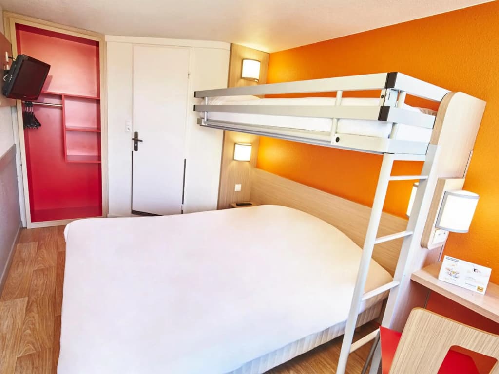 Hôtel Premiere Classe Melun Senart - Vert Saint Denis - Photo 4