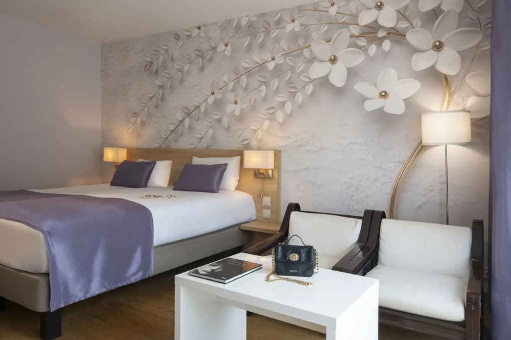 Hotel Chambord - Photo 2