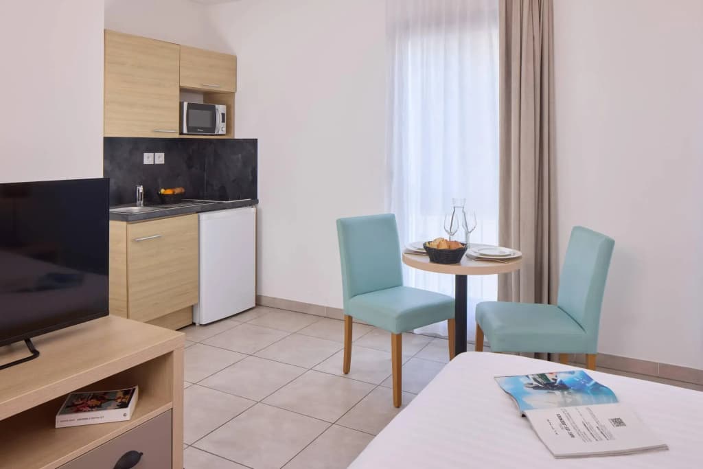 Quality Suites Marseille Centre Lodi - Miniature 8