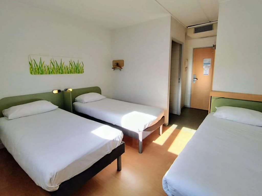 ibis budget Toulon Centre - Photo 4