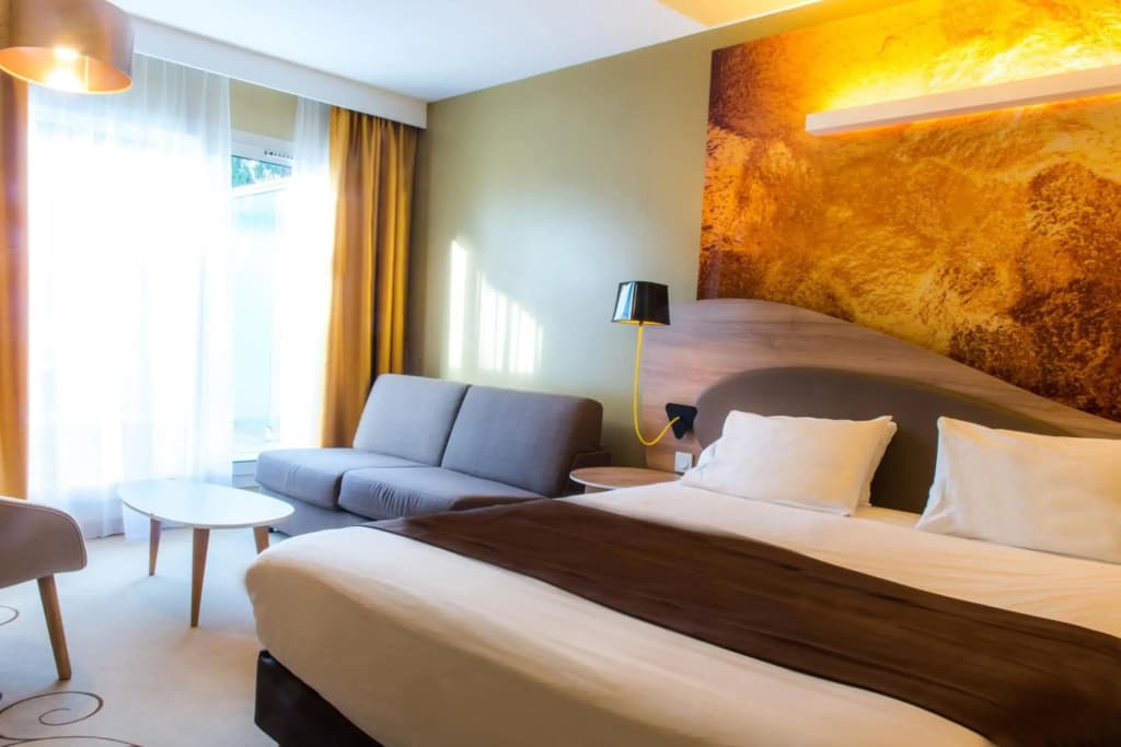 Holiday Inn Reims Centre by IHG (Chambres Rénovées) - Miniature 7