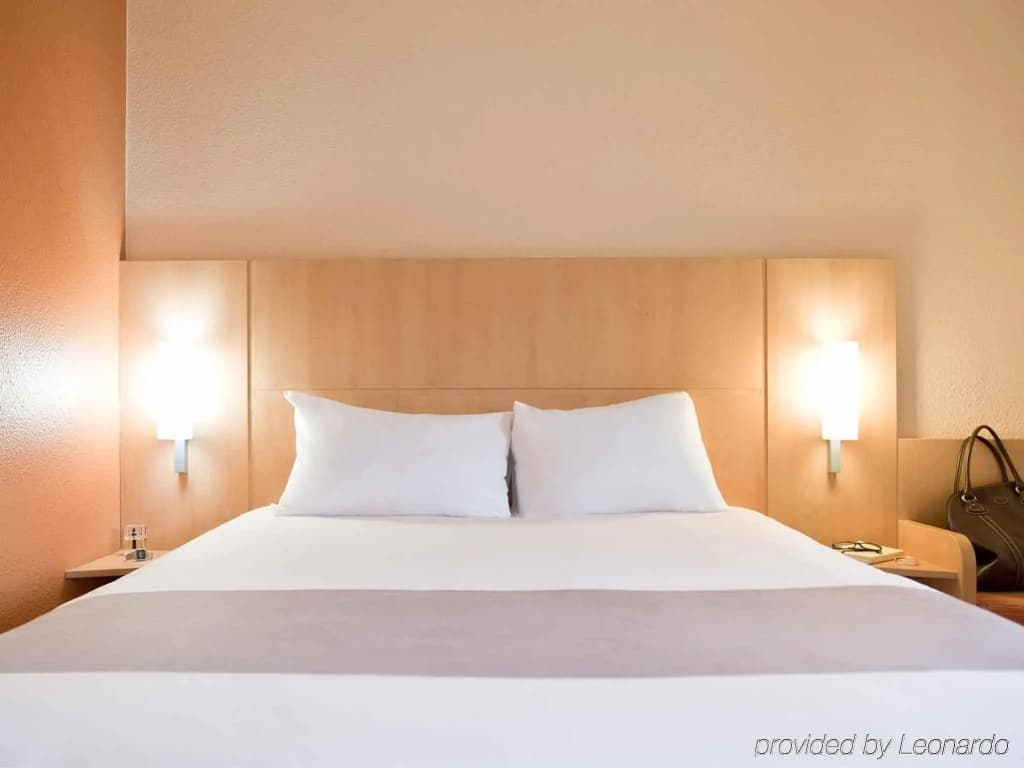 ibis Bordeaux Centre Gare Saint Jean - Photo 4